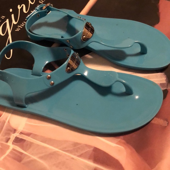 MK Sandals - Picture 2 of 3